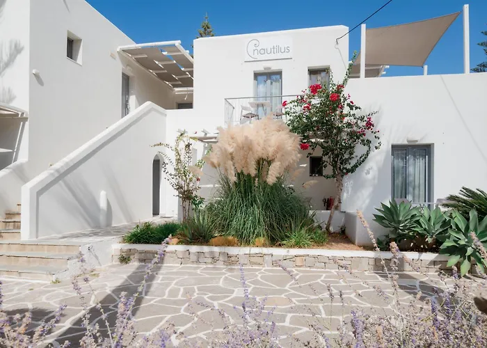 Nautilus Apartments-Suites