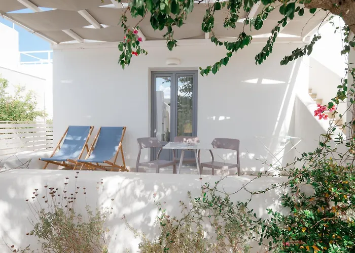 Nautilus Apartments-Suites