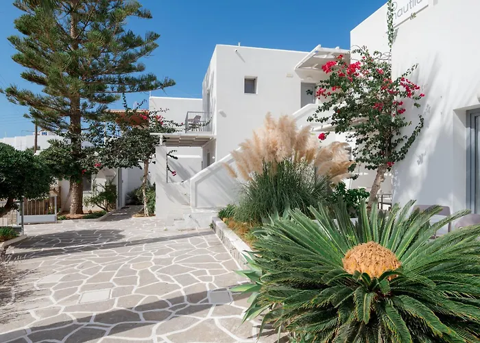 Nautilus Apartments-Suites